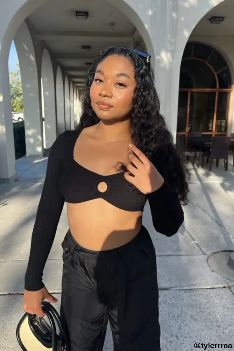 Forever 21 Women's Sweater-Knit Keyhole Crop Top Black Forever 21