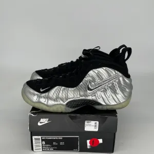 NIKE AIR FOAMPOSITE PRO SILVER SURFER SIZE 8 616750-004
