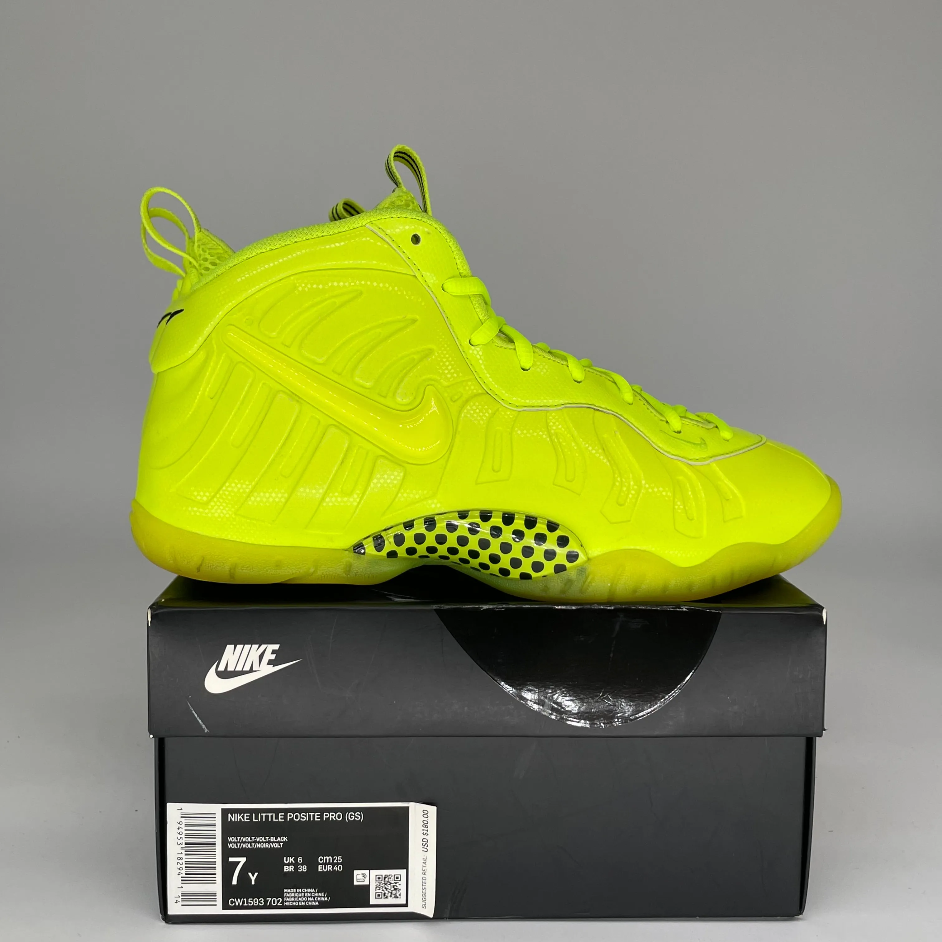 NIKE AIR FOAMPOSITE PRO VOLT SIZE 7Y 644792-700/CW1593-702