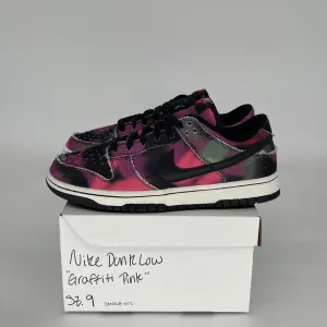 NIKE DUNK LOW GRAFFITI PINK SIZE 9 DM0108-002