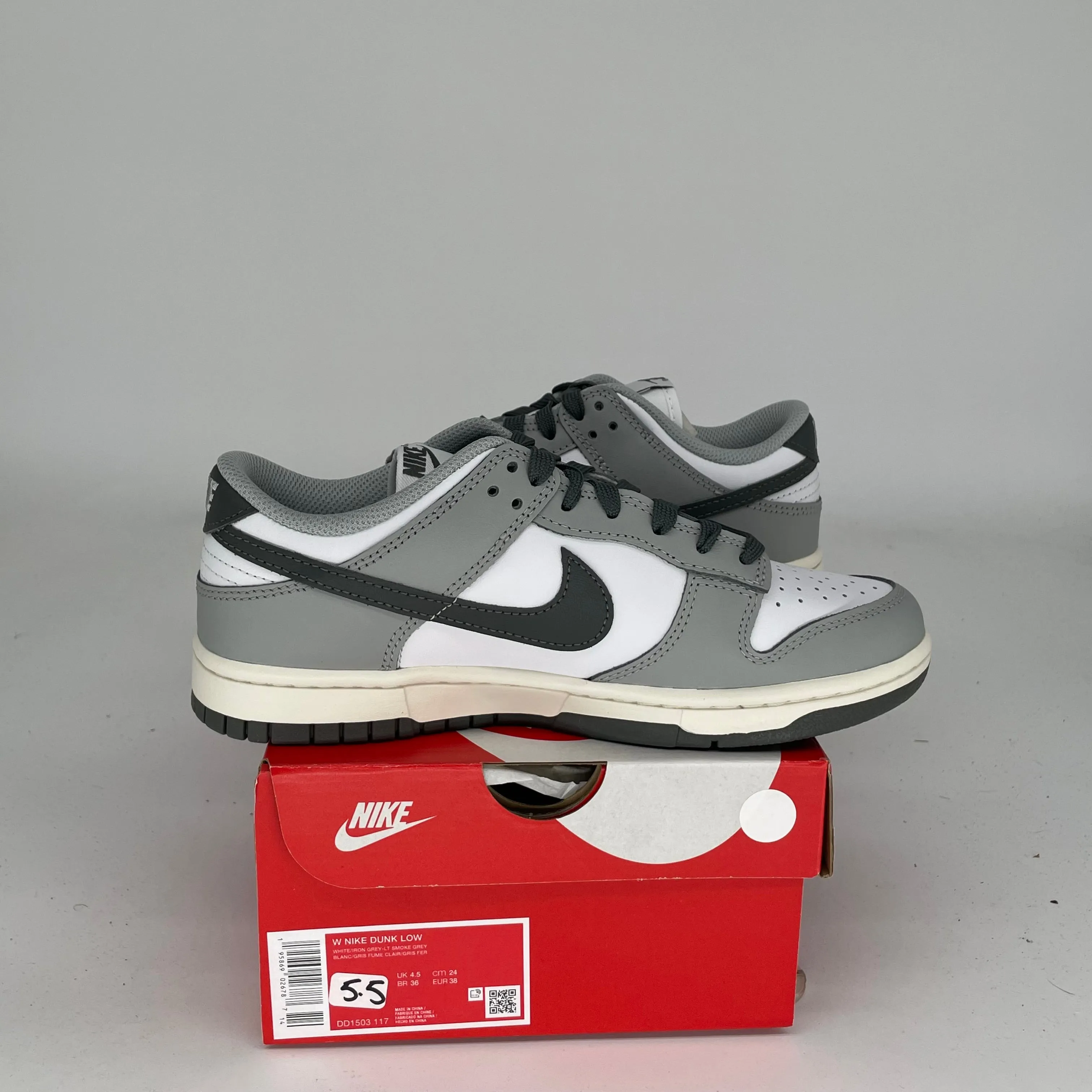 NIKE DUNK LOW LIGHT SMOKE GREY W SIZE 5.5/7W DD1503-117