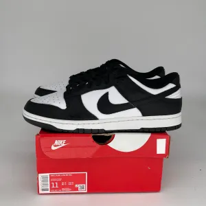 NIKE DUNK LOW PANDA SIZE 11 DD1391-100