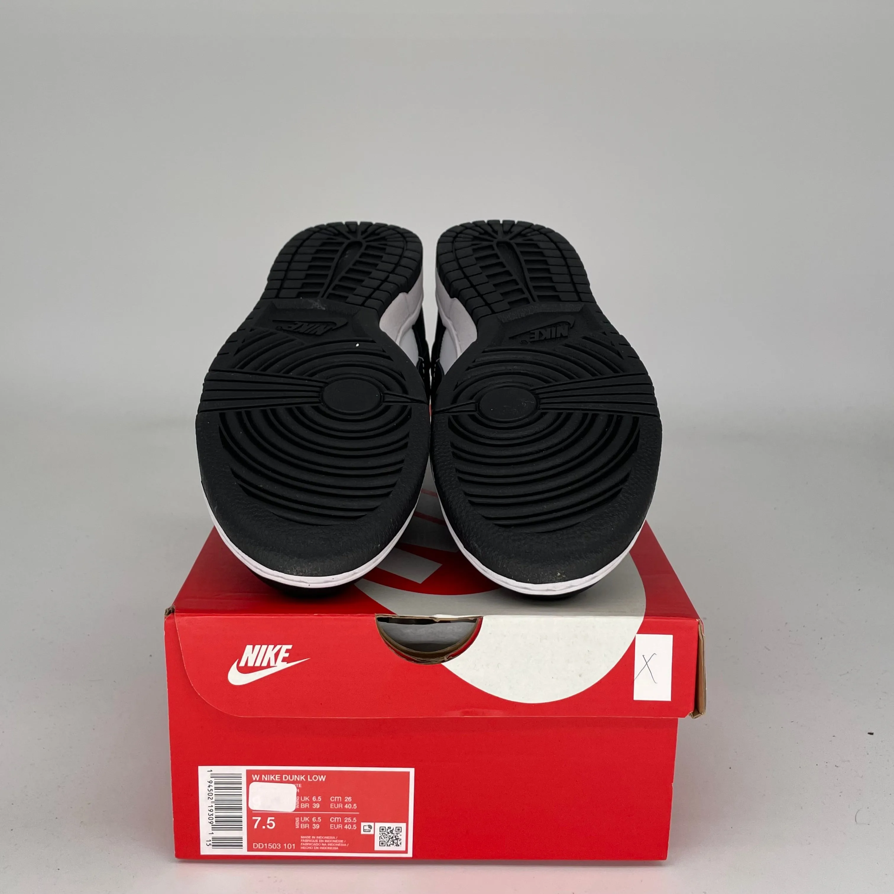 NIKE DUNK LOW PANDA W SIZE 7.5/9W DD1503-101