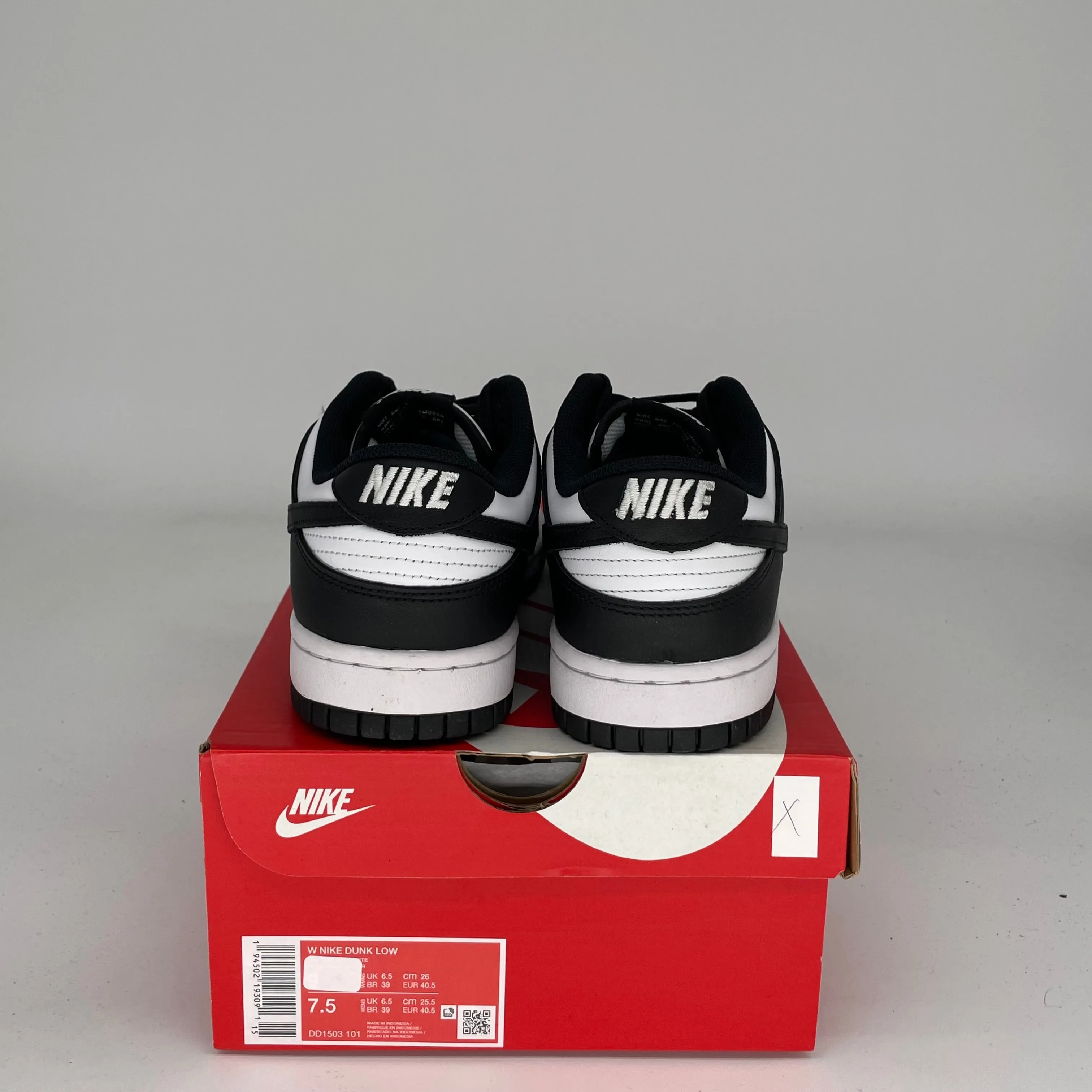 NIKE DUNK LOW PANDA W SIZE 7.5/9W DD1503-101