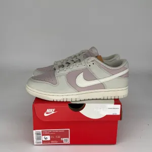 NIKE DUNK LOW PLATINUM VIOLET W SIZE 6/7.5W DD1873-001