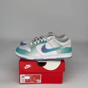 NIKE DUNK LOW UNLOCK YOUR SPACE W SIZE 4.5/6W FJ7743-194