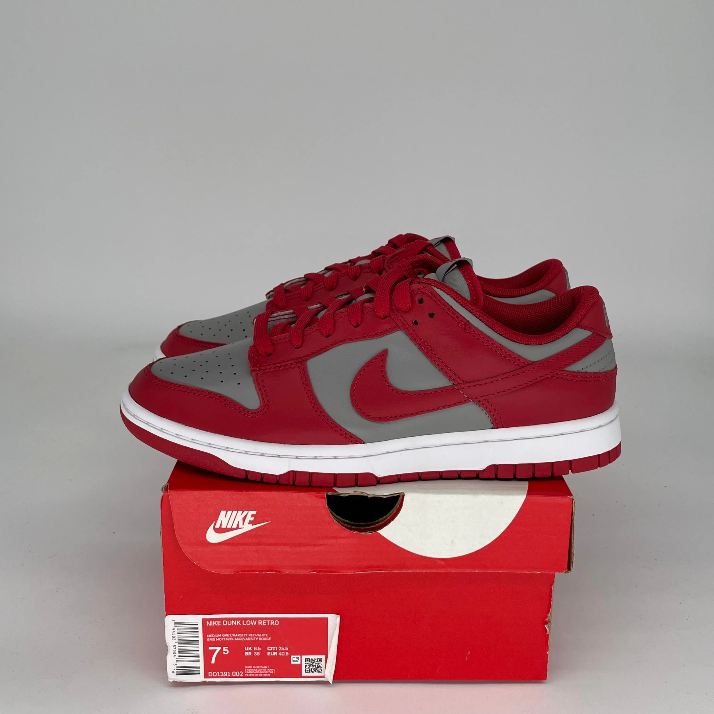 NIKE DUNK LOW UNLV SIZE 7.5 DD1391-002