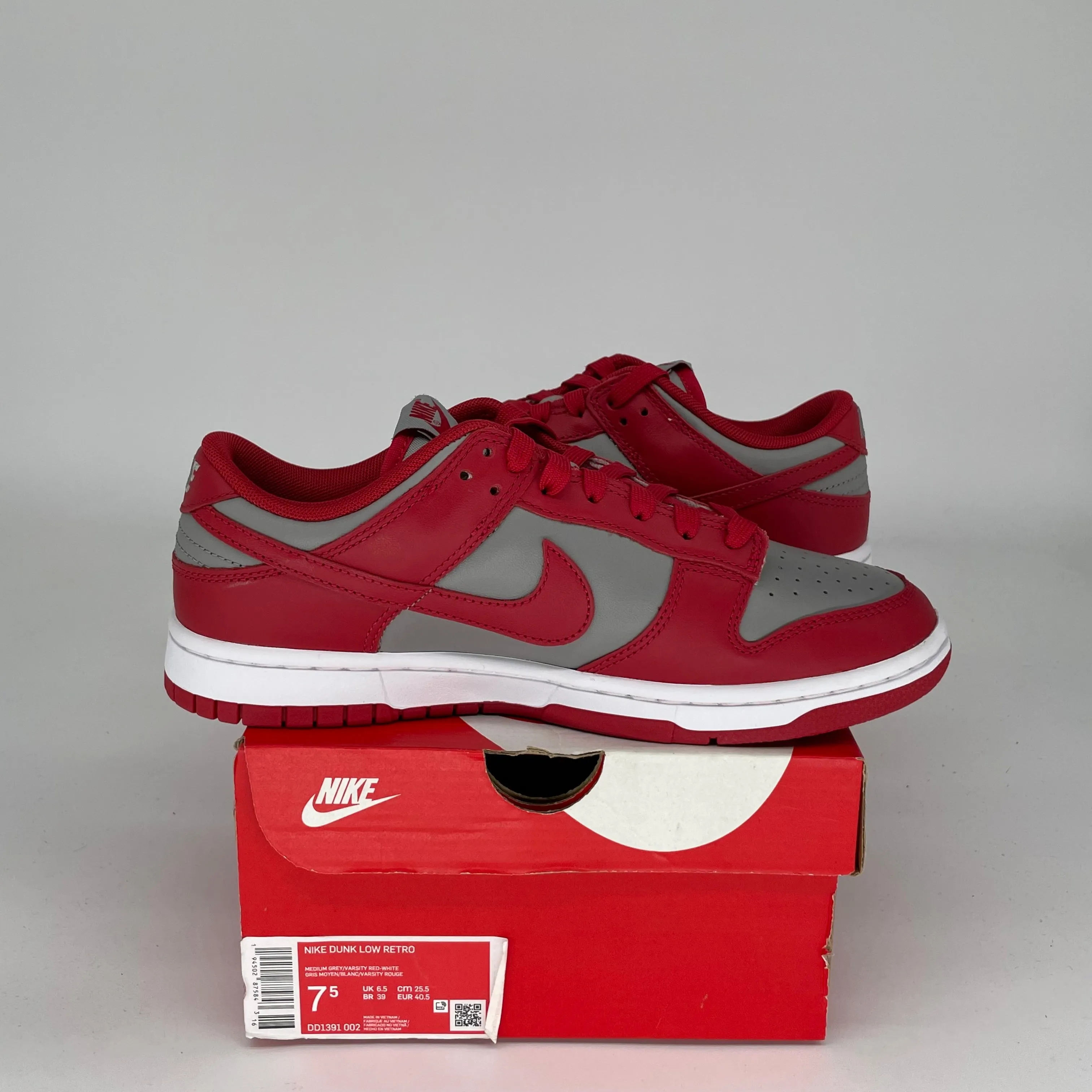 NIKE DUNK LOW UNLV SIZE 7.5 DD1391-002