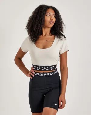 Nike Essential Swoosh Top