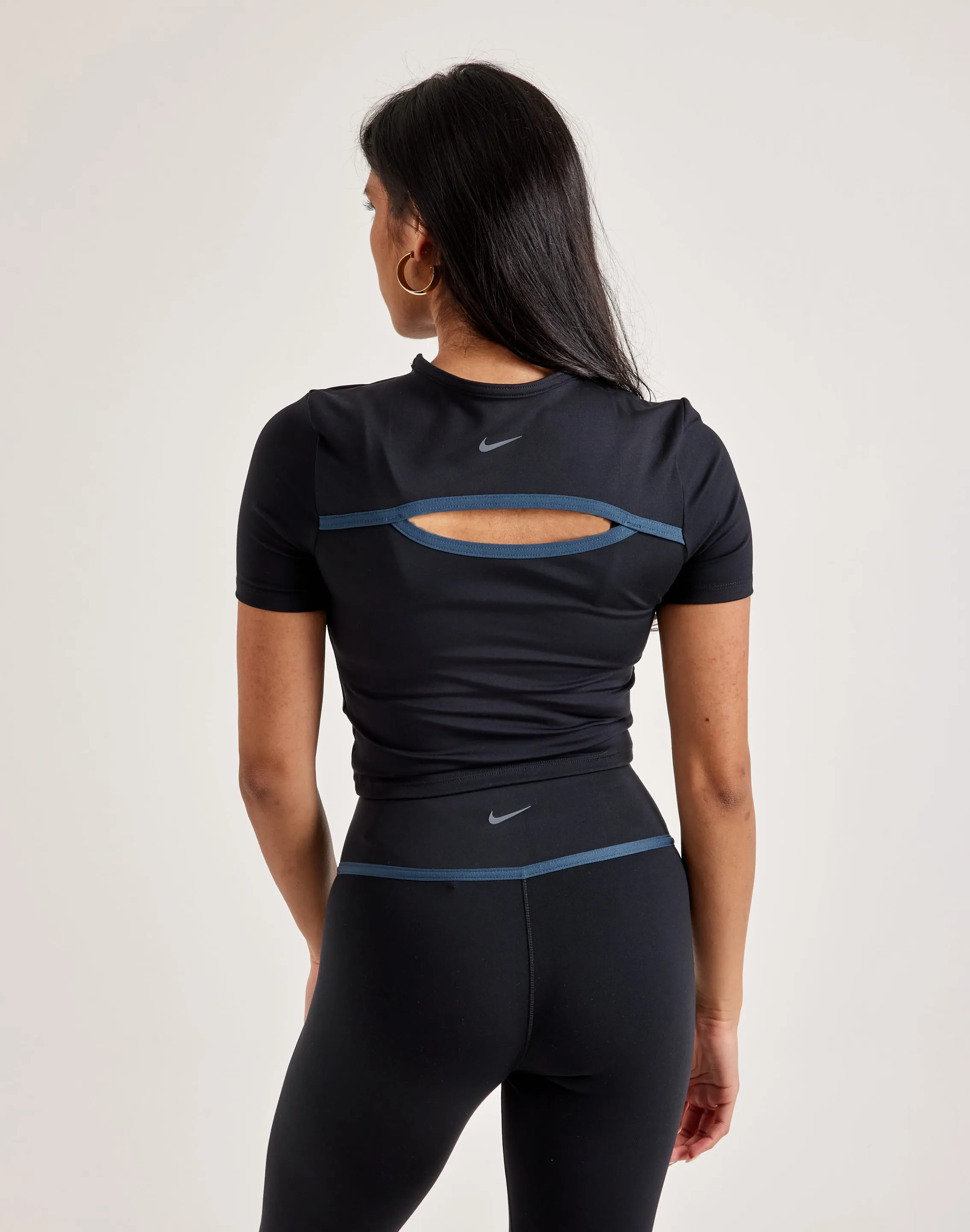 Nike One Fitted Dri-FIT Top