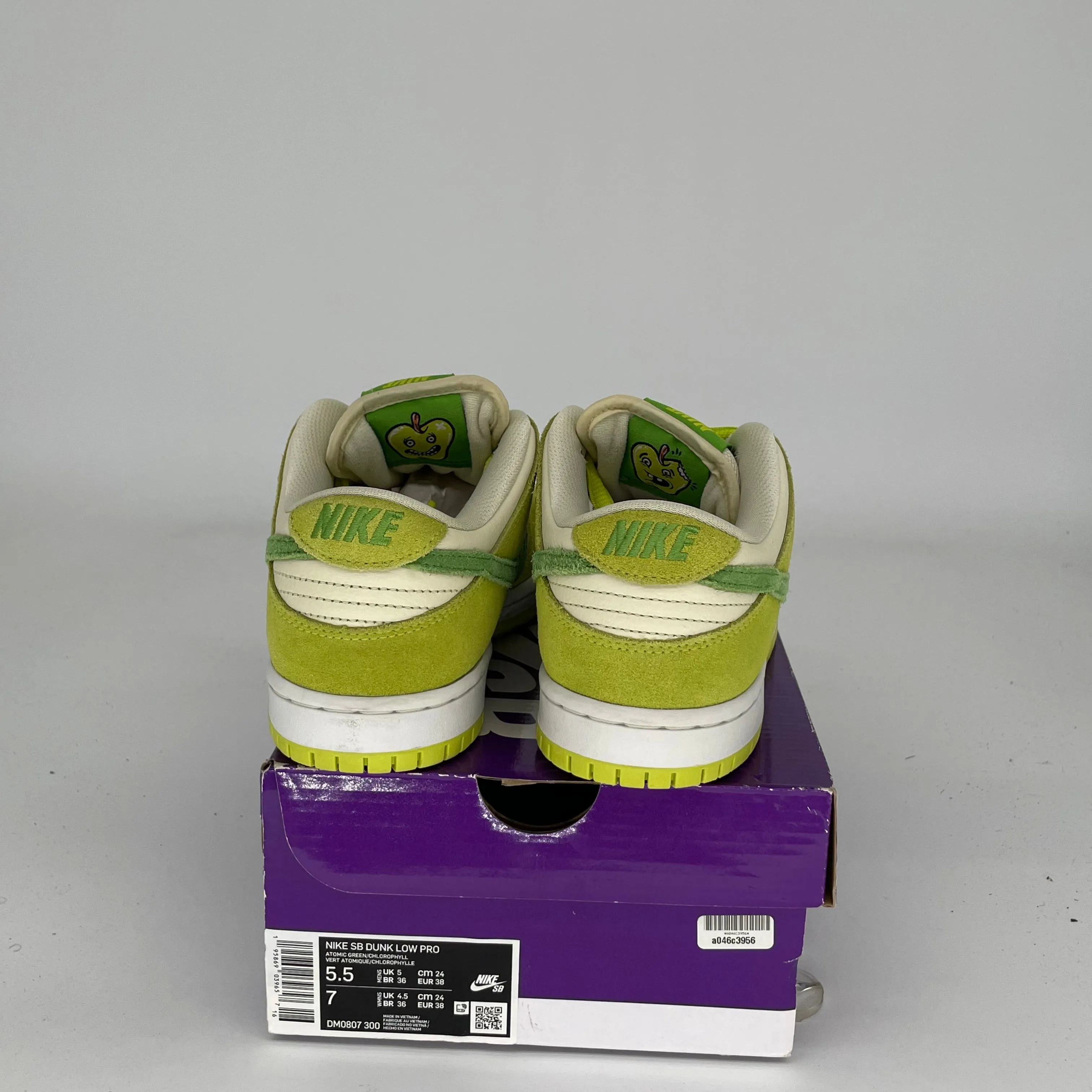 NIKE SB DUNK LOW GREEN APPLE SIZE 5.5 DM0807-300