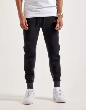 Nike Tech Fleece Slim-Fit Joggers