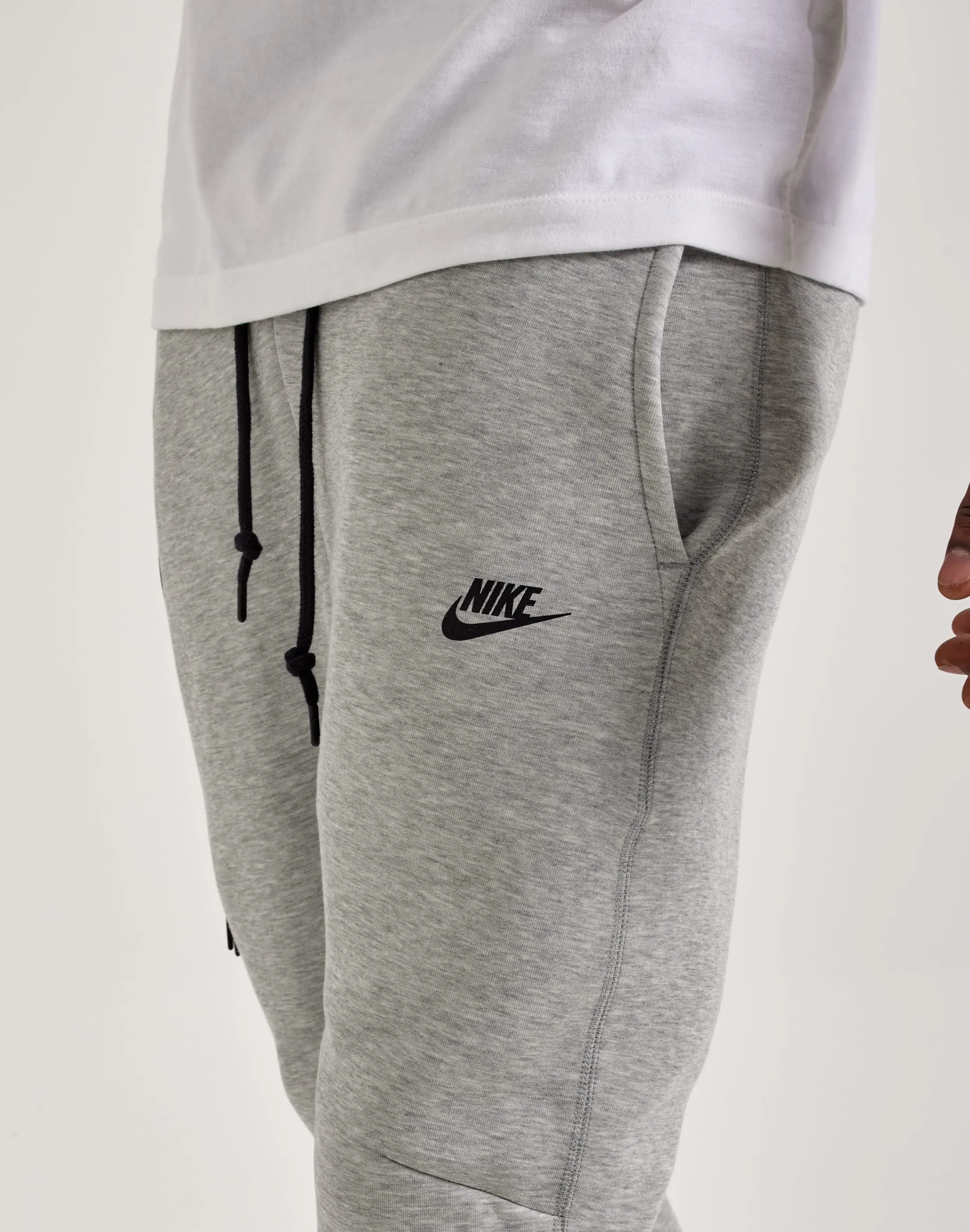 Nike Tech Fleece Slim-Fit Joggers