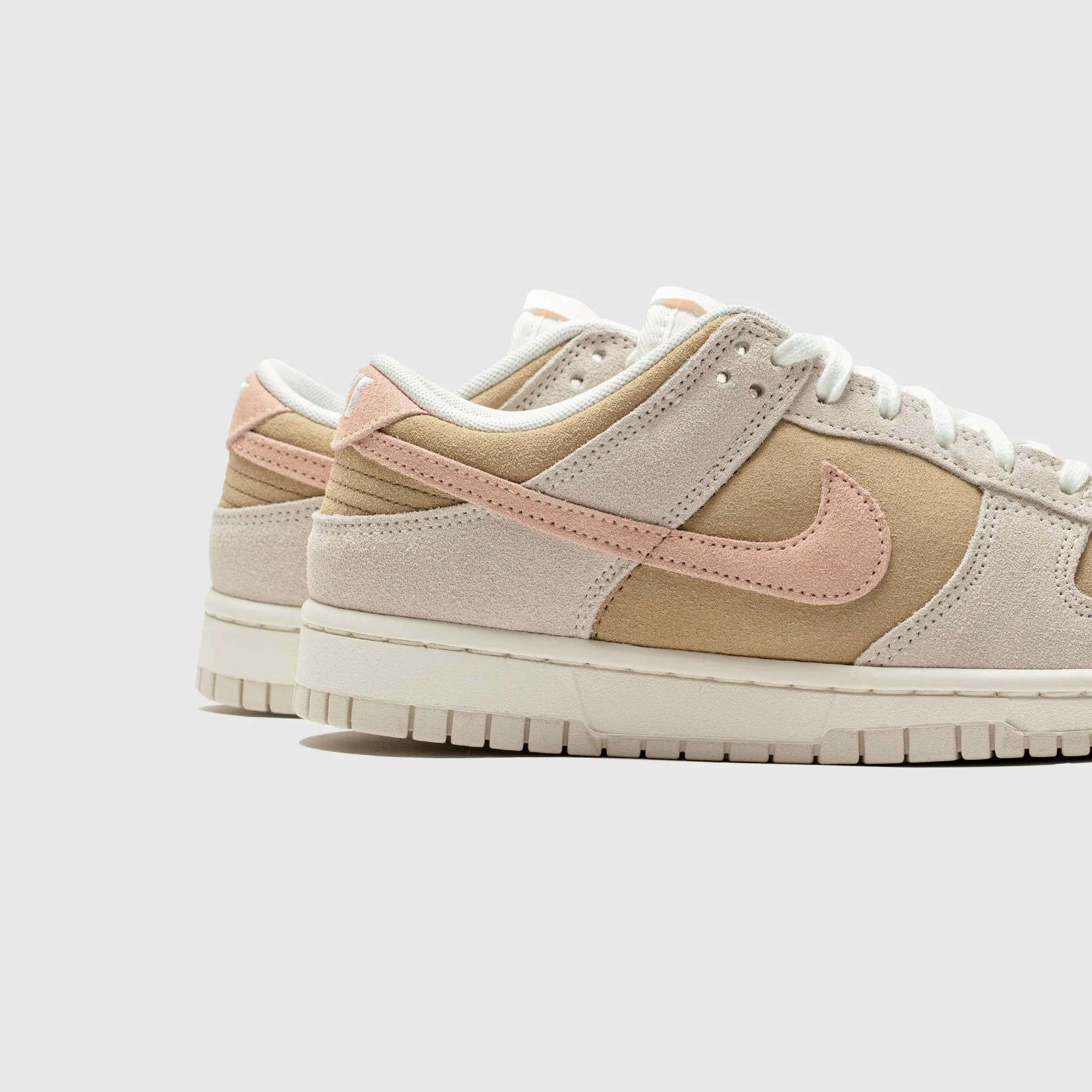 WMNS DUNK LOW "WASHED CORAL"
